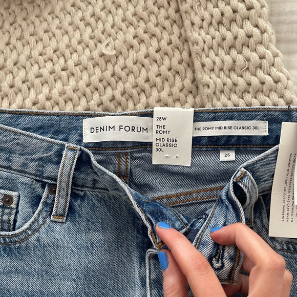 Denim Forum The Romy Mid Rise Classic 30L Jean - Picture 4 of 6